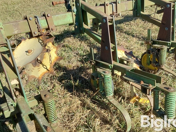 john-deere-825-image-18