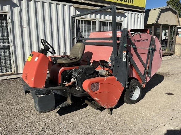 smithco-sweep-star-60-mower-image-2