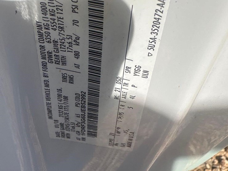 ford-f350-xl-image-21