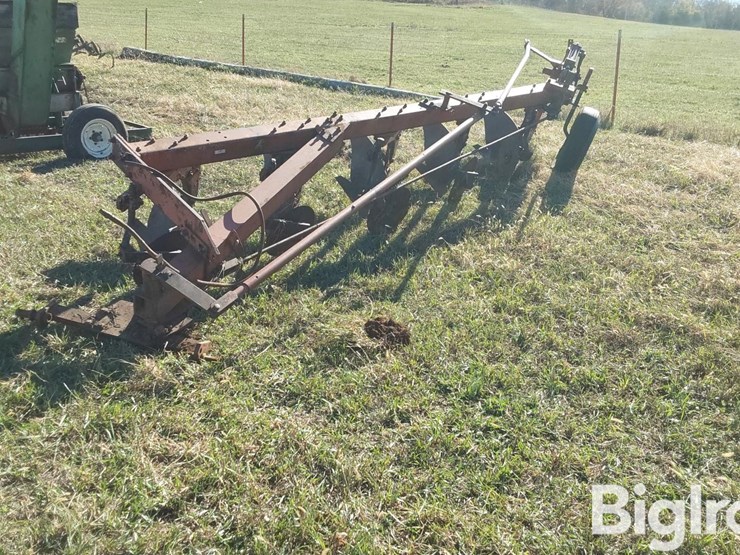 international-710-image-1