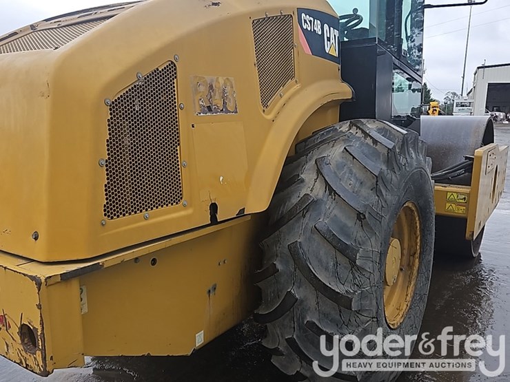 2008-caterpillar-cs74b-image-16