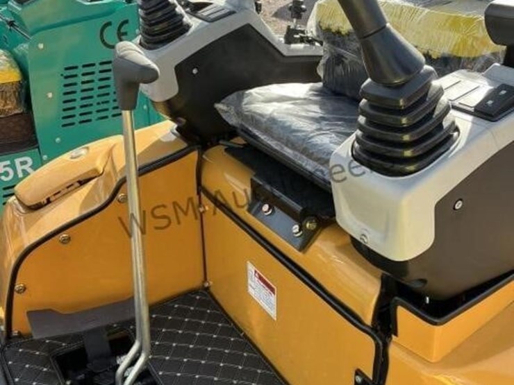 2025-cfg-qk18r-mini-excavator-image-11