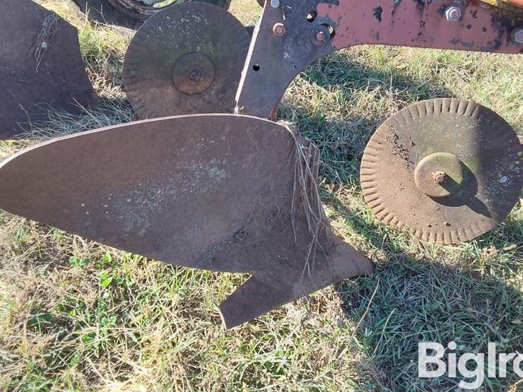 international-710-image-16