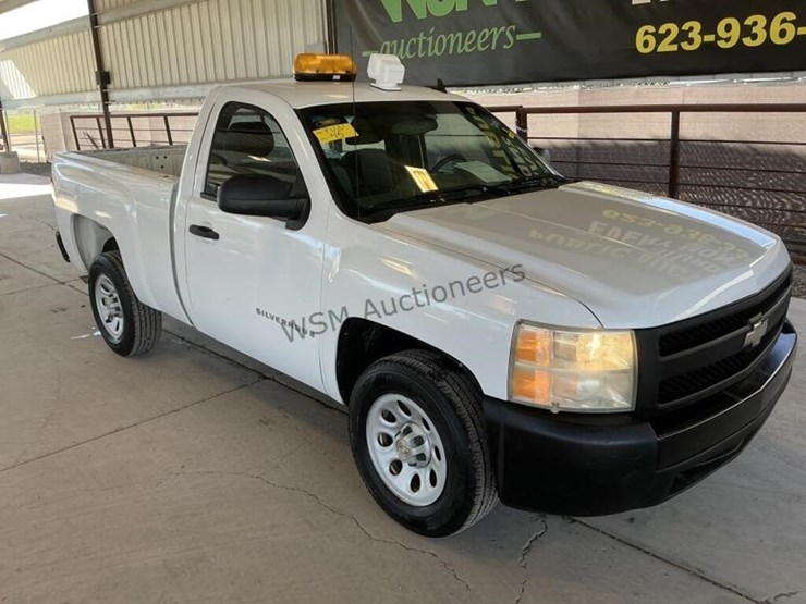 2008-chevrolet-silverado-1500-image-2