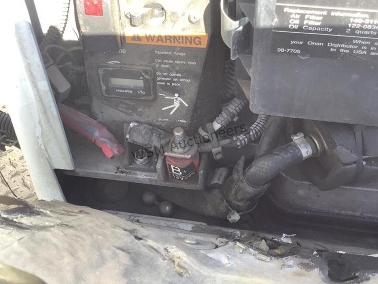 2014-ram-4500-bucket-truck-image-16