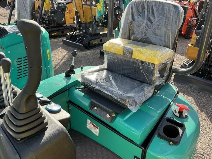 2025-cfg-qk16r-mini-excavator-image-11