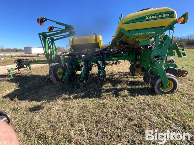 john-deere-1770nt-image-8