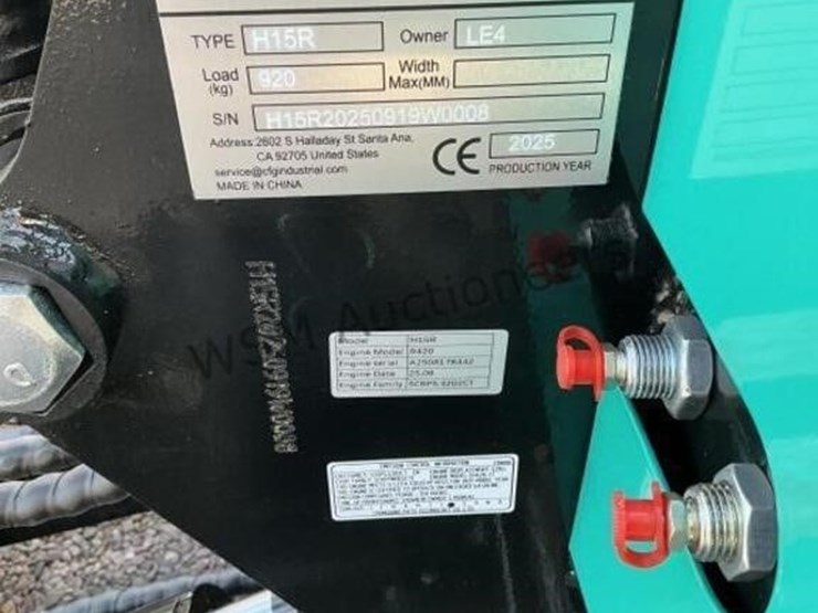 2025-agt-h15r-mini-excavator-image-12