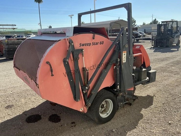 smithco-sweep-star-60-mower-image-5