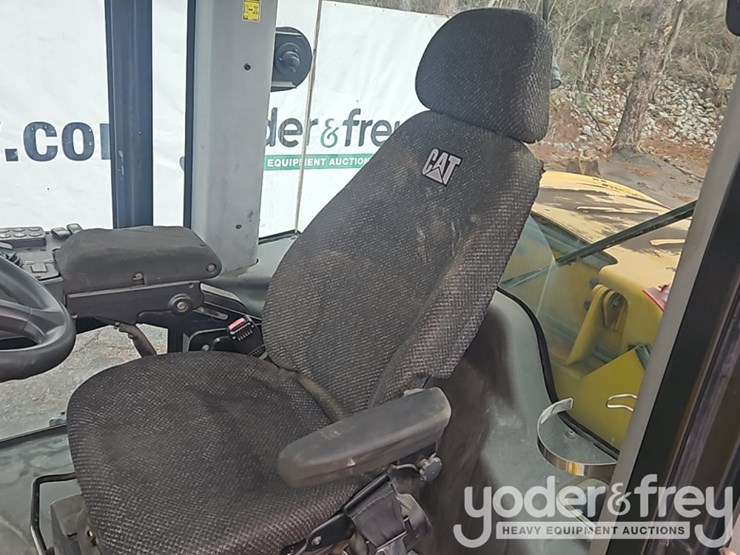 2008-caterpillar-cs74b-image-22