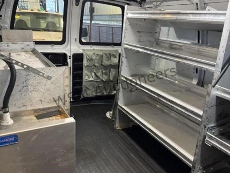 chevrolet-express-2500-image-12