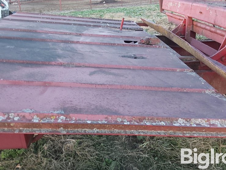 new-holland-1044-image-20