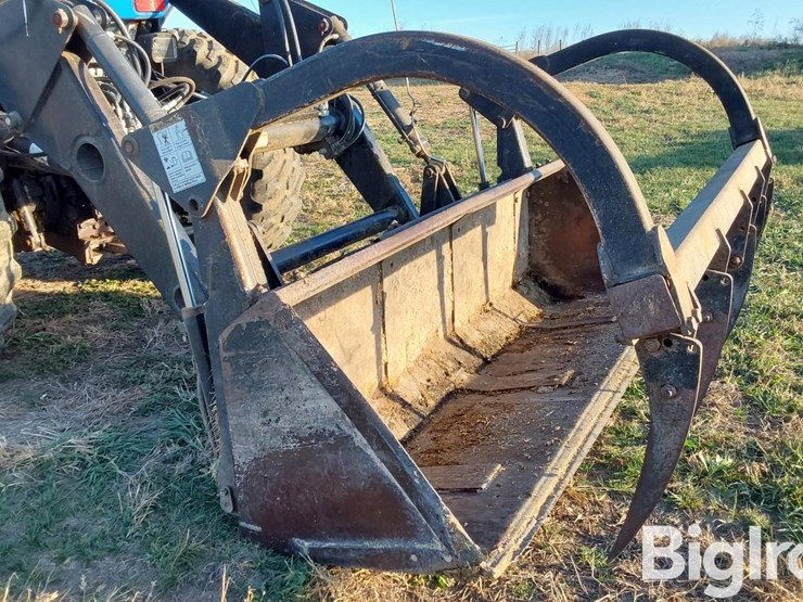 new-holland-tv145-image-16