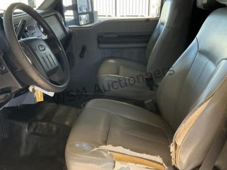 2012-ford-f550-image-19