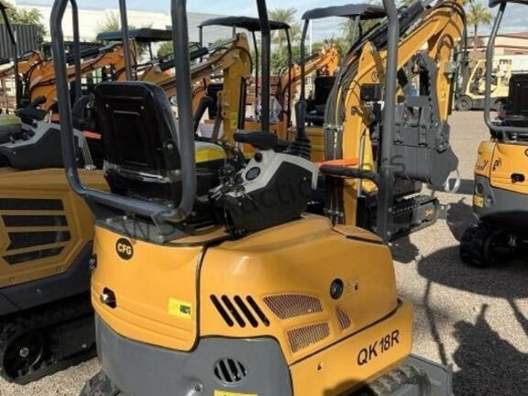 2025-cfg-qk18r-mini-excavator-image-4