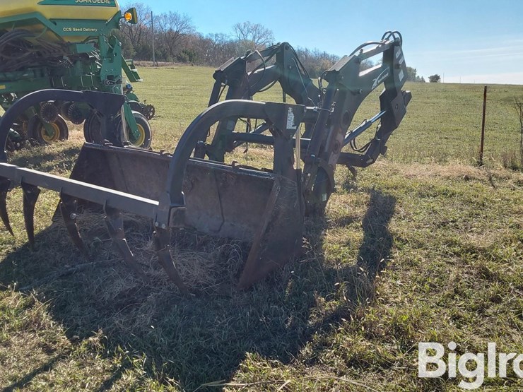 new-holland-84lb-image-1