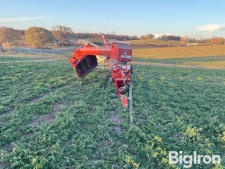 buhler-farm-king-1070-image-8