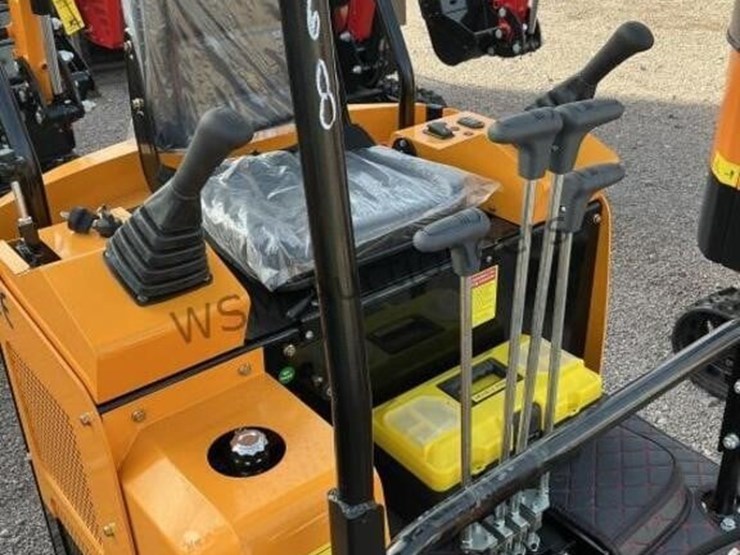 2025-miva-15-mini-excavator-image-7