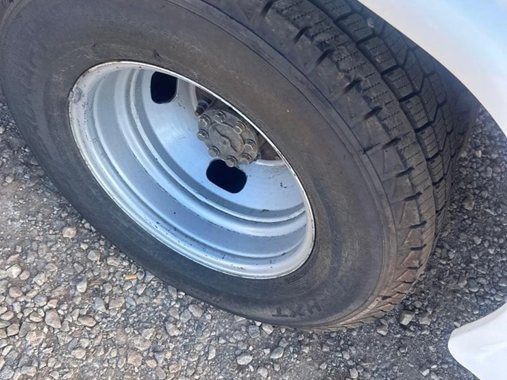 ford-f350-xl-image-16