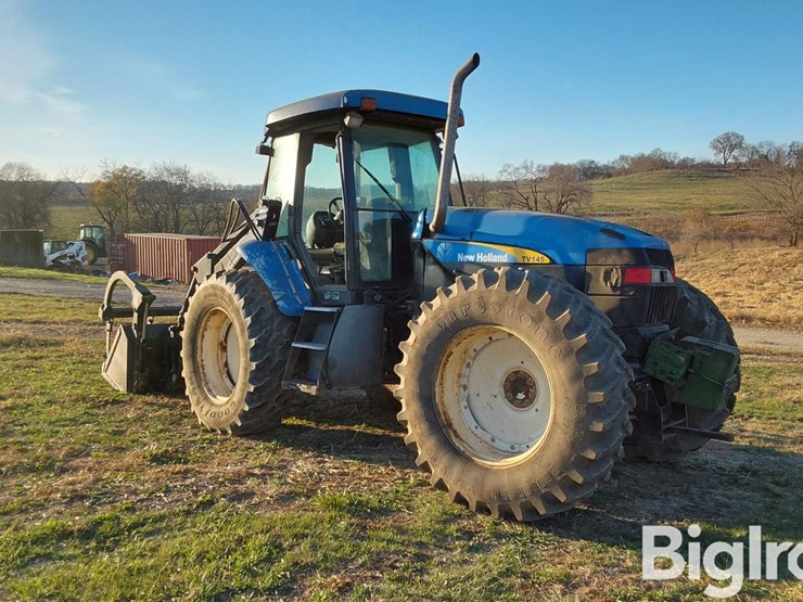 new-holland-tv145-image-7