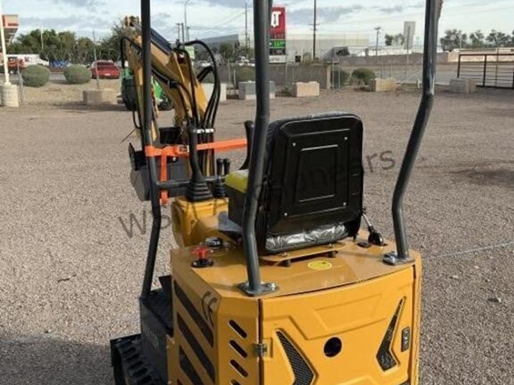 2025-cfg-mx12r-mini-excavator-image-3