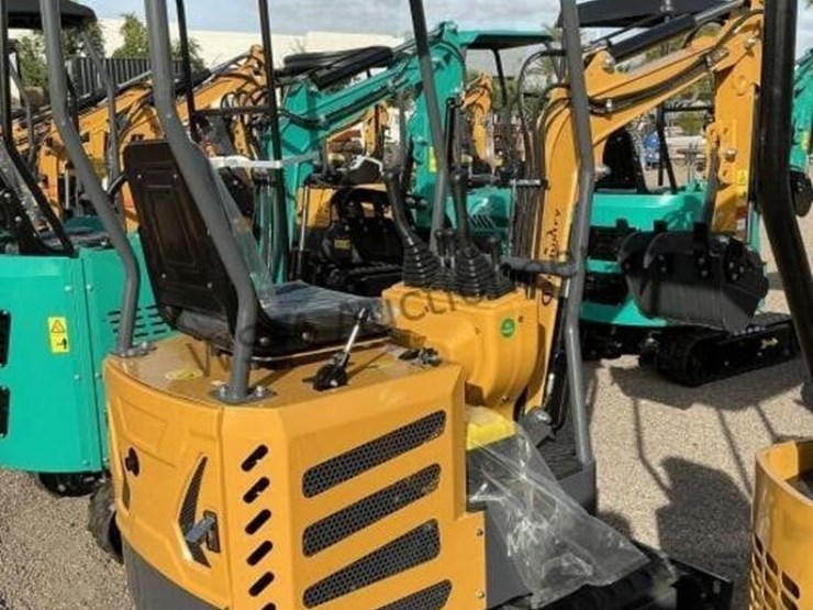 2025-cfg-mx12r-mini-excavator-image-4