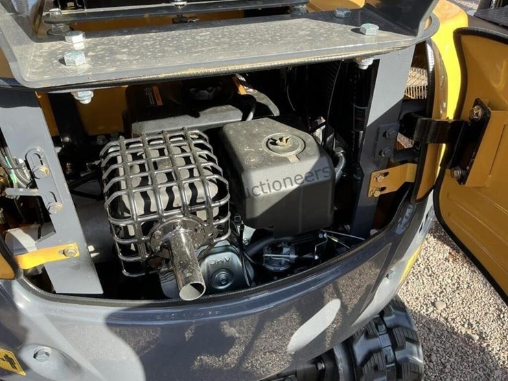 2025-cfg-qk18r-mini-excavator-image-9