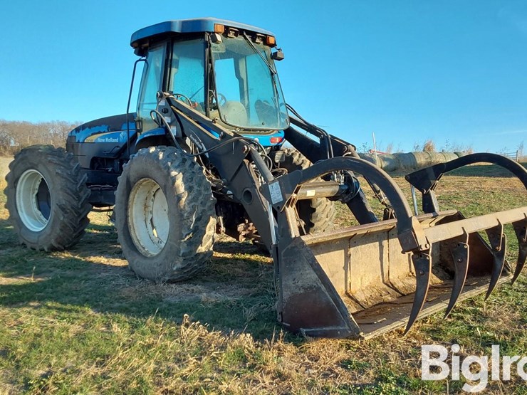 new-holland-tv145-image-3