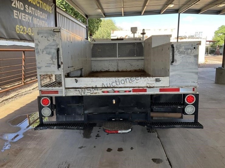 2006-chevrolet-silverado-3500-image-6