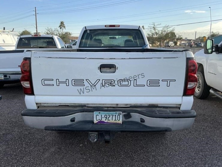 2005-chevrolet-silverado-2500-image-5