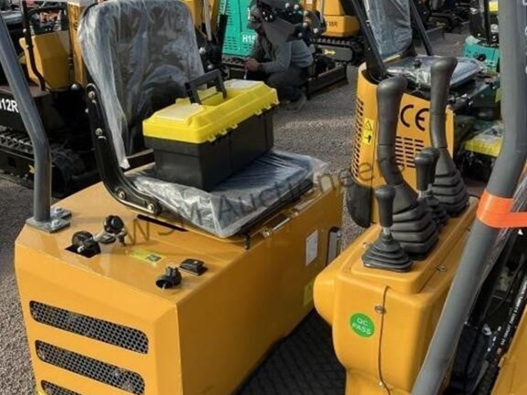 2025-cfg-mx12r-mini-excavator-image-7