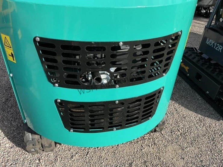 2025-agt-h15r-mini-excavator-image-9