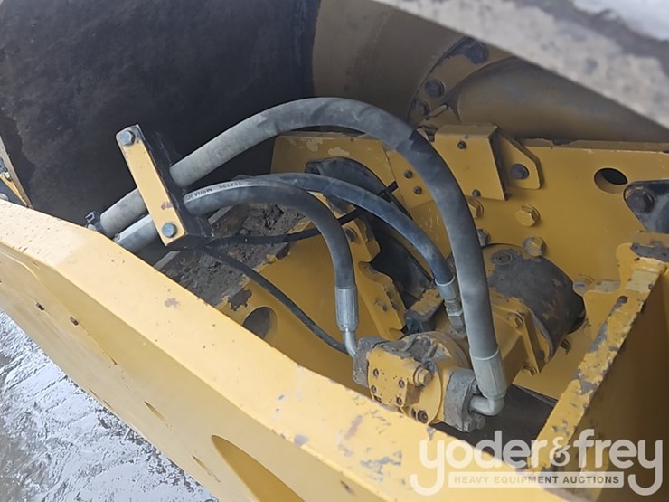 2008-caterpillar-cs74b-image-21