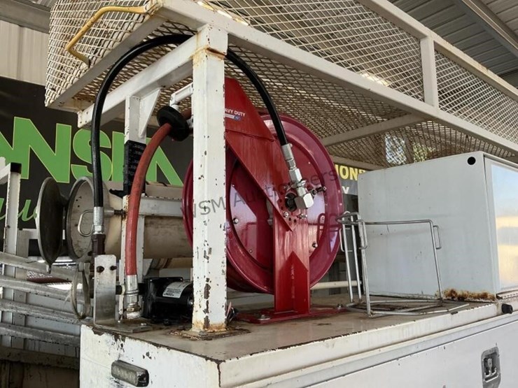 2014-ford-f550-image-10