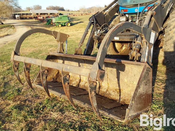 new-holland-tv145-image-11