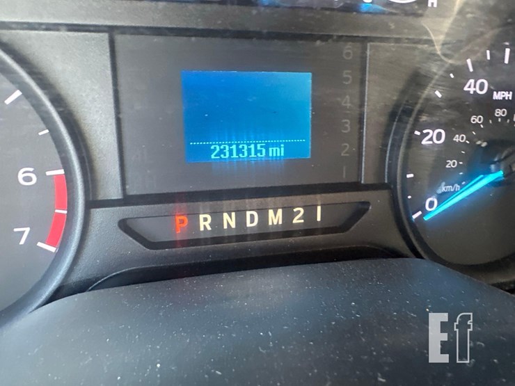 ford-f350-xl-image-25