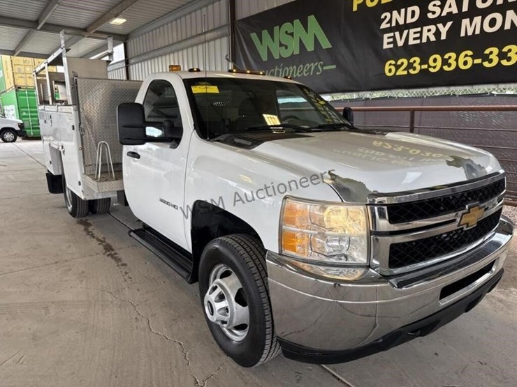 chevrolet-silverado-3500hd-image-2