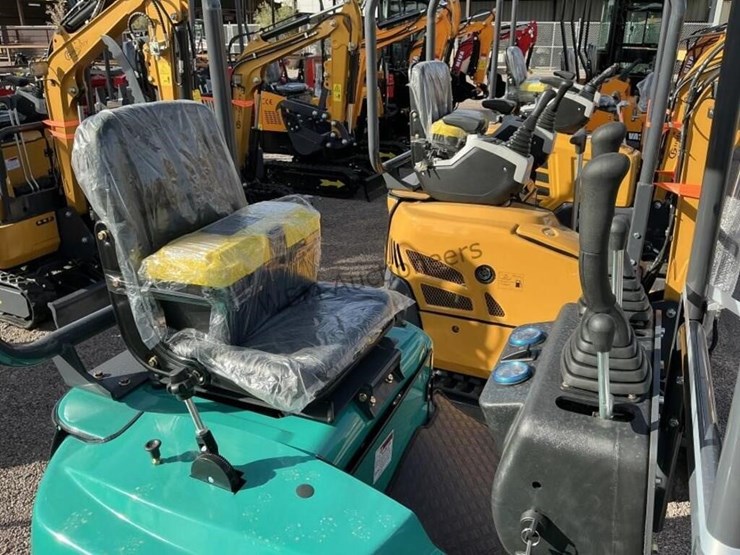 2025-cfg-qk16r-mini-excavator-image-7