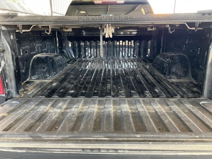 2019-chevrolet-silverado-1500-image-10