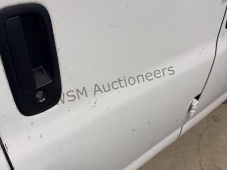 2015-chevrolet-express-2500-image-13