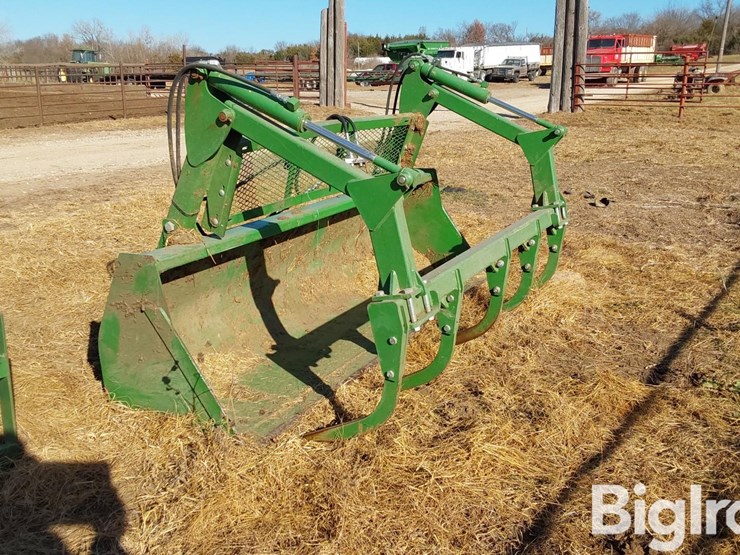 john-deere-8-image-1