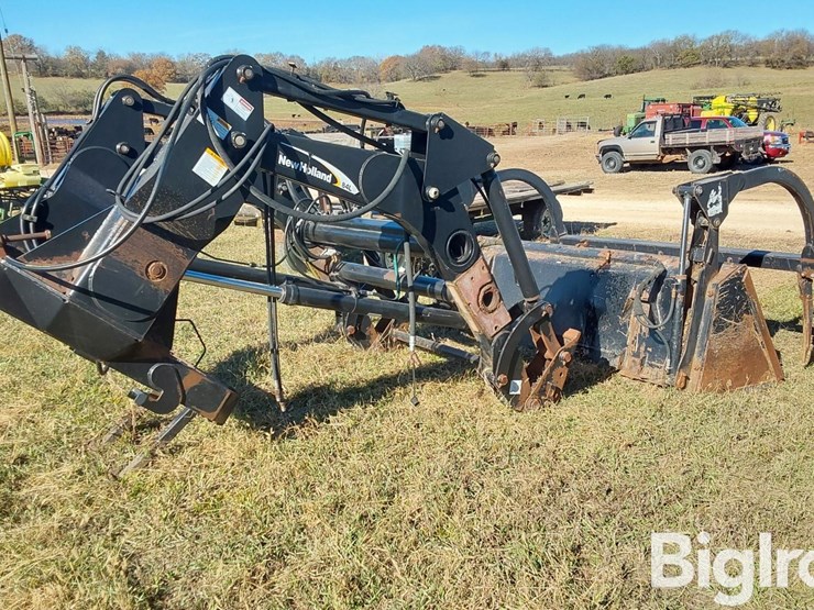 new-holland-84lb-image-6