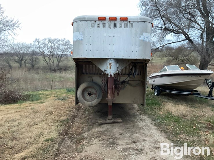 wilson-livestock-trailer-image-2