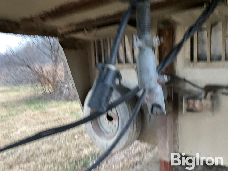 wilson-livestock-trailer-image-12