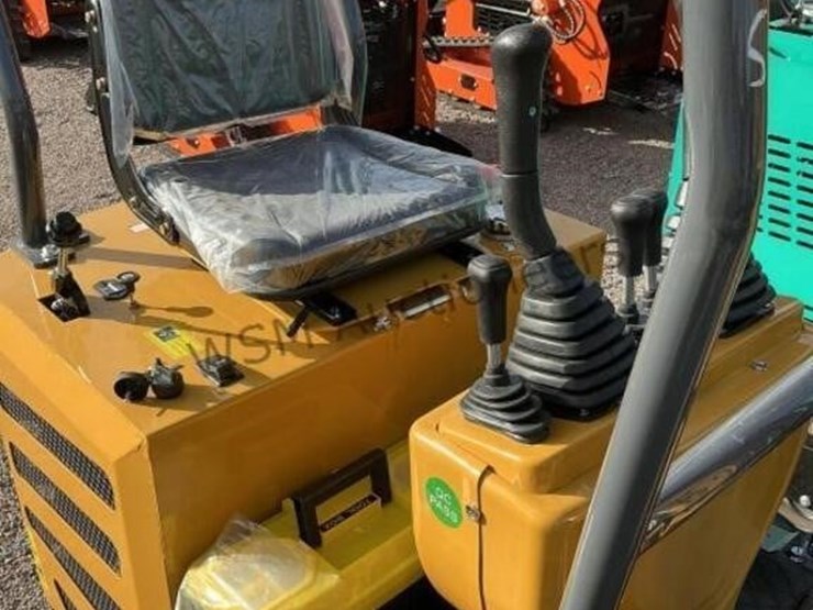 2025-cfg-mx12r-mini-excavator-image-7