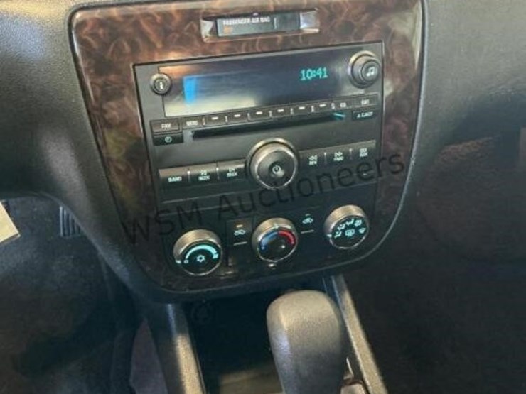 2014-chevrolet-impala-sdn-image-17