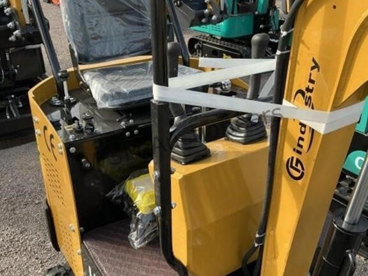 2025-cfg-h12r-mini-excavator-image-7