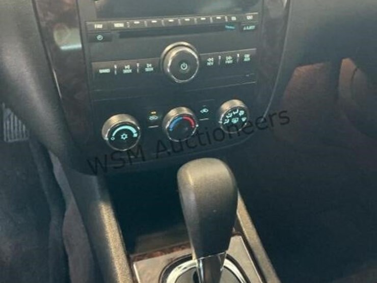 2015-chevrolet-impala-sdn-image-19