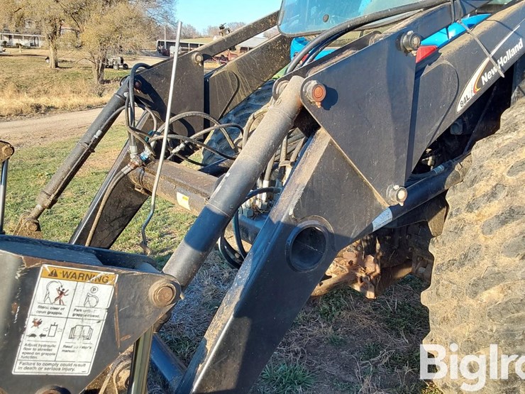 new-holland-tv145-image-10