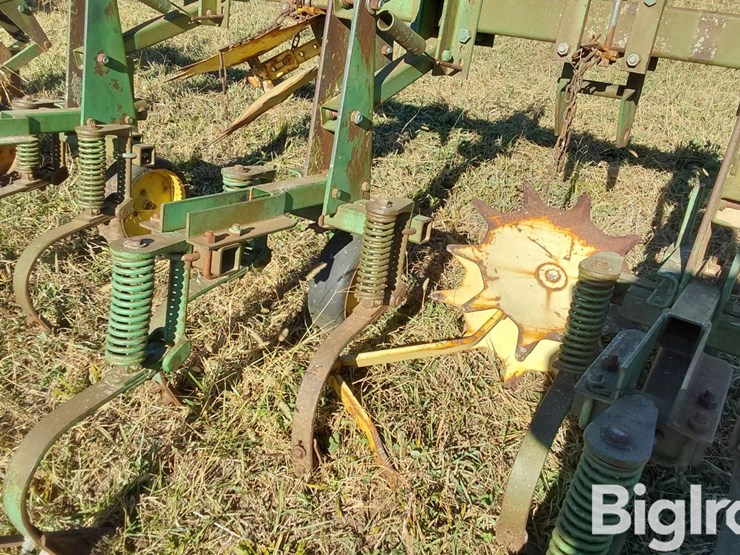 john-deere-825-image-17